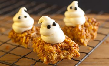 Ghostly Mallow Flapjacks