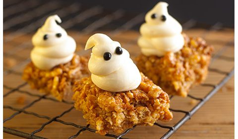 Ghostly Mallow Flapjacks