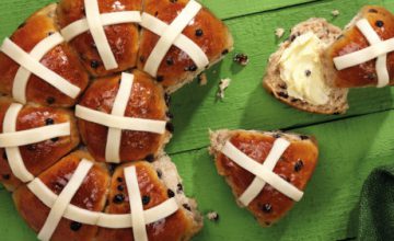 Tear & Share Hot Cross Buns