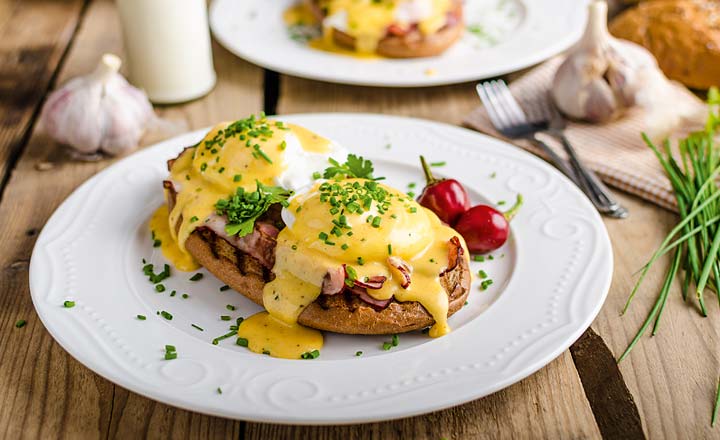 Eggs benedict brunch