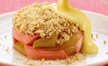 Rhubarb & Pear Flapjack Crumble