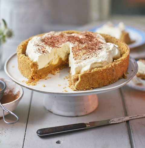 Salted Caramel Banoffee Pie